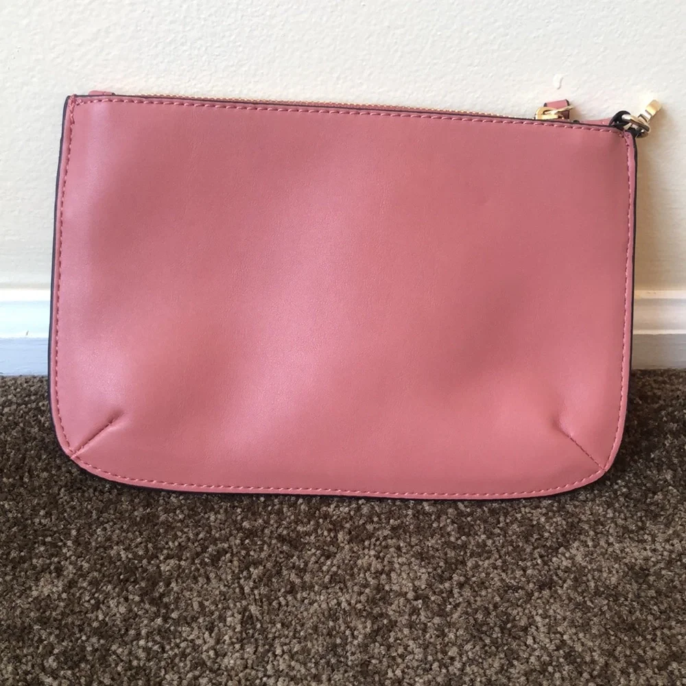 Pink Nine West wristlet bag - Picture 4 of 5